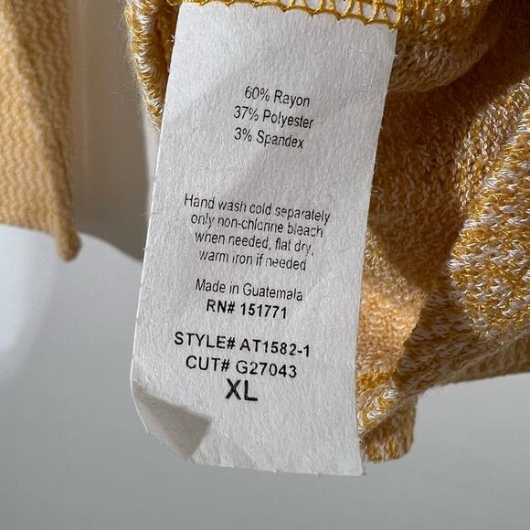 Kayleigh Yellow & White Bow Tie Chevron Top Womens Size XL Fall - Picture 4 of 4